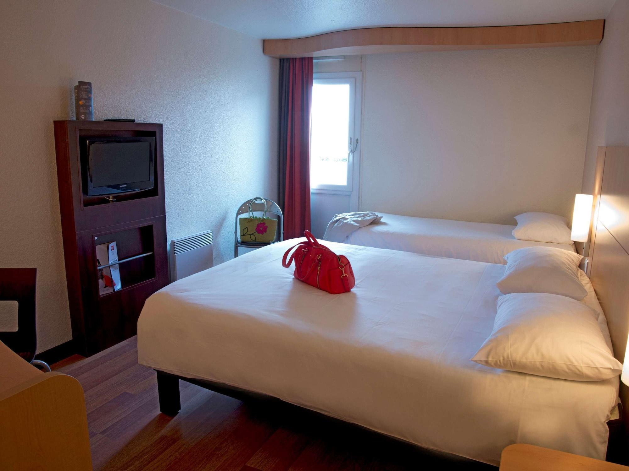 Hotel Ibis Rennes Beaulieu Cesson-Sévigné Exterior foto